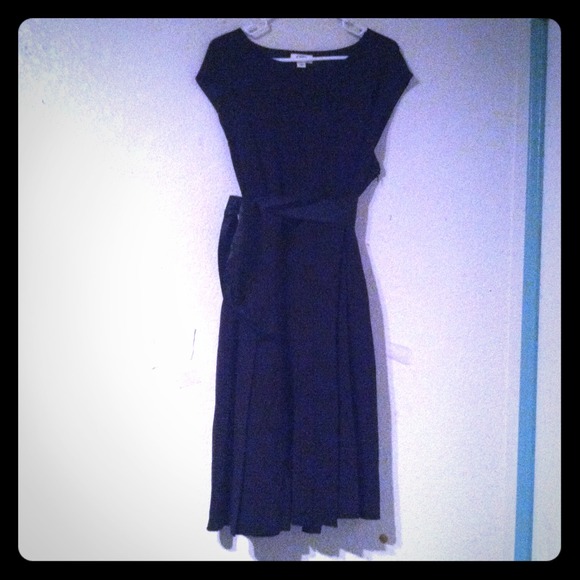 Black Sleeveless Dress