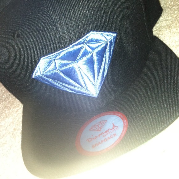 ➰💠TRADED💠➰ Diamond Supply Co Snap Back