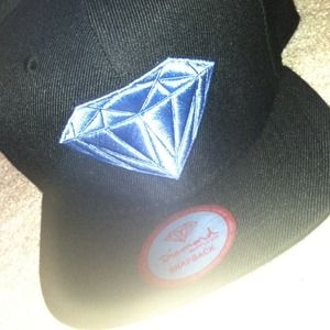 ➰💠TRADED💠➰ Diamond Supply Co Snap Back