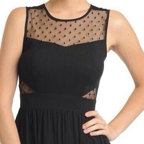 BLACK CINCHED WAIST SHORT DRESS - Picture 3 of 4