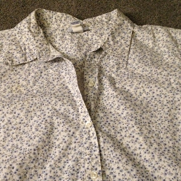 🔴Sold🔴Floral short sleeve button up