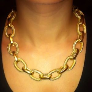 MBella Chunky gold necklace