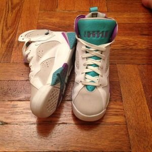 Jordan VII Retro Mineral Blue and Bright Violet