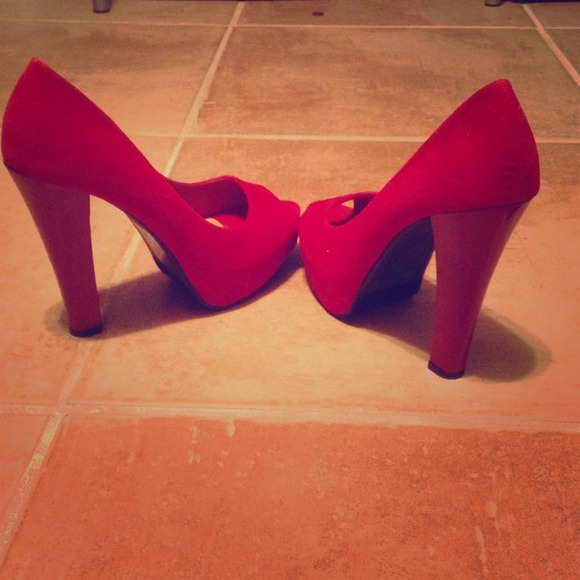 Red pumps! REDUCED❗❗❗😍