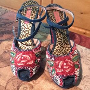 🎉RESERVED Betsey Johnson hand beaded rose heels