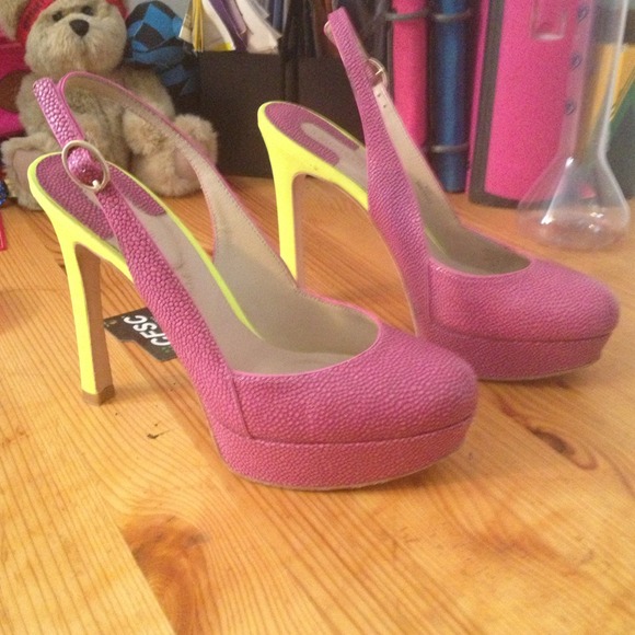 Women's pumps - Picture 1 of 1