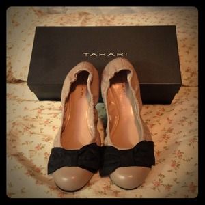 Tahari Villa Dusty Pink Flats with Black Bow