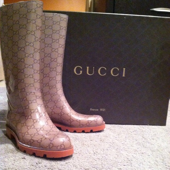 🚫SOLD🚫Gucci Rain Boots in fantastic condition 👢