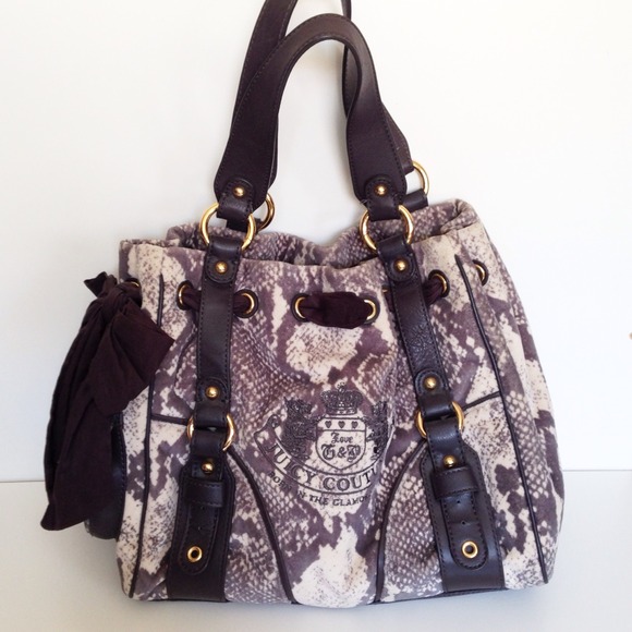 AUTH Juicy Couture Python Daydreamer