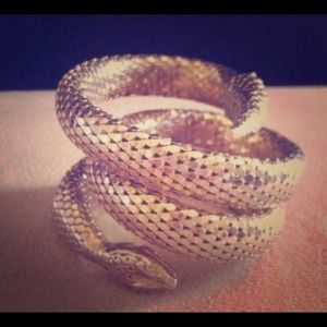 🌟1950s🌟 Whiting & Davis Vintage 3 Coil Bracelet