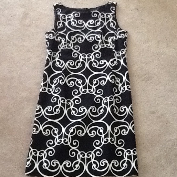 Beautiful black & white Ann Taylor dress