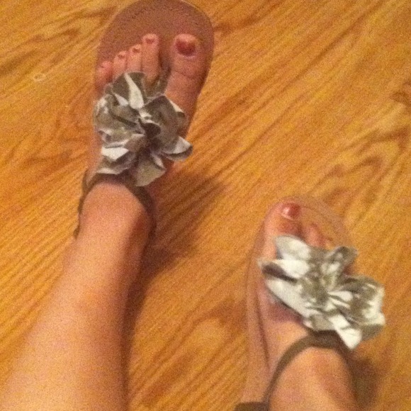 Sandals! - Picture 2 of 2