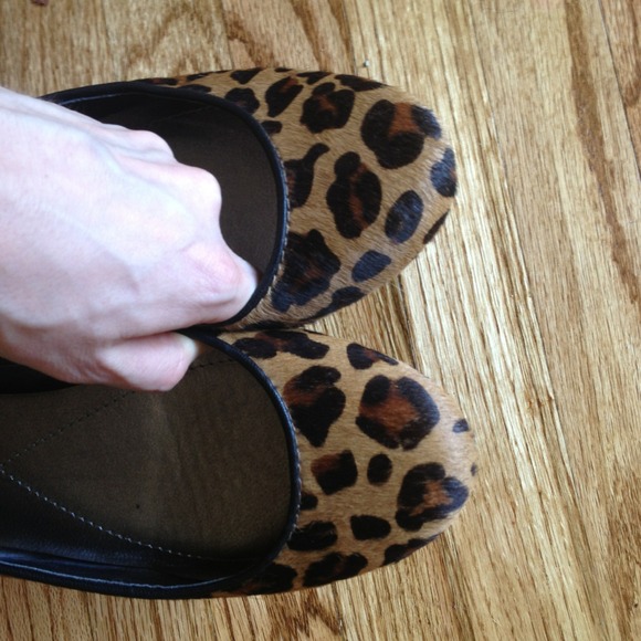 **HOLD** Calvin Klein Jeans leopard flats - Picture 4 of 4