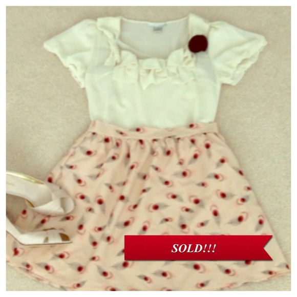 SOLD in bundle! sheer blouse w/rosette appliqué