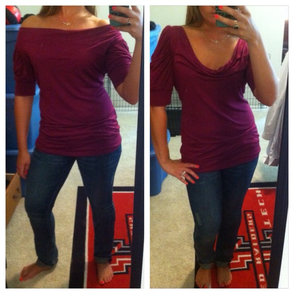 Have to aunt Beautiful maroon top or dress - Picture 2 of 3