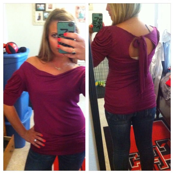 Have to aunt Beautiful maroon top or dress - Picture 3 of 3