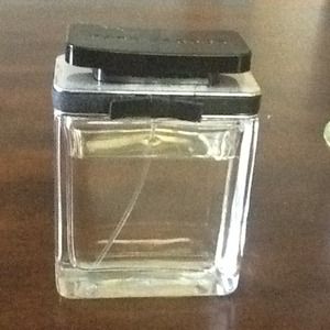 (Hold) Marc Jacobs perfume