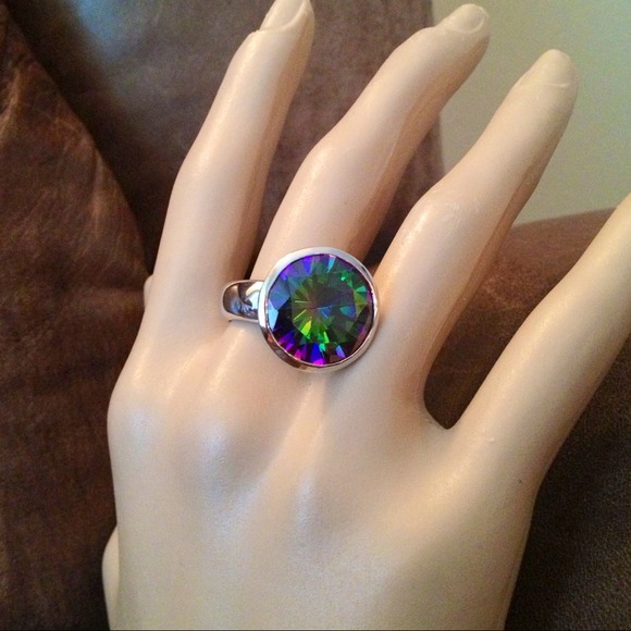New😍huge size 8 rainbow crystal 925 silver ring😍 - Picture 2 of 4