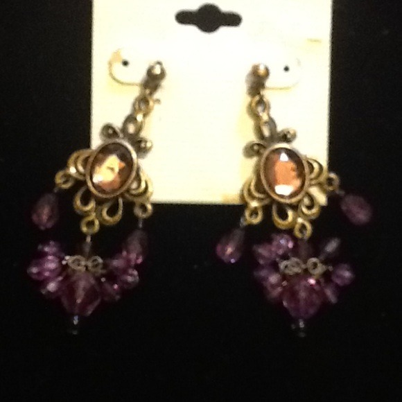 VINTAGE GOLD N PURPLE EARRINGS - Picture 1 of 1