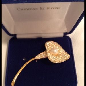 Jackie Kennedy Brooch Reproduction