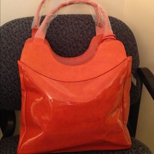 💥🌅💥ORANGE PATENT TOTE🌅