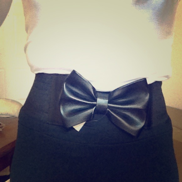 ?RESERVED?Black belt with bow? main image 4
