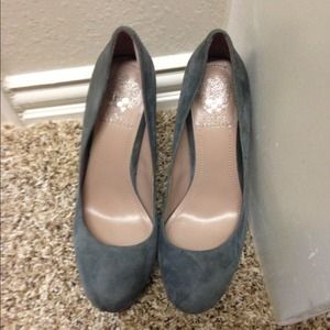 Vince Camuto Grey Pumps