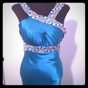 👗BEAUTIFUL Teal formal dress👗HOLD