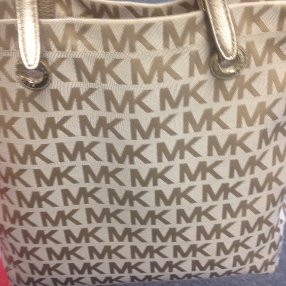 Micheal kors handbag