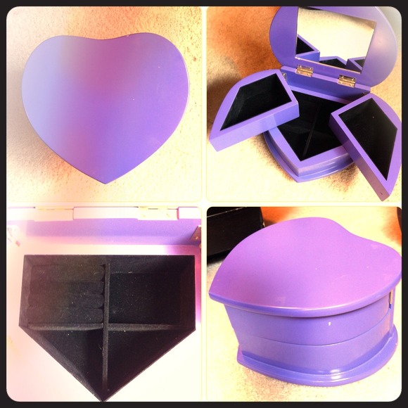 Purple Heart-shaped jewelry box