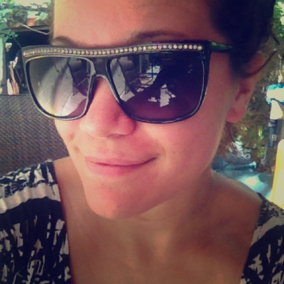 Black diamond rim sunglasses