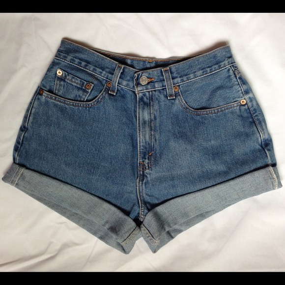 ⛔SOLD⛔ Blue denim high waisted shorts - size 6
