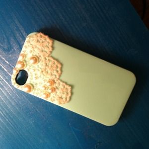 Pearl/Lace Iphone4