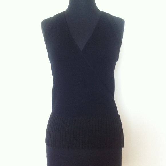 Folded & Hung top - Picture 1 of 4