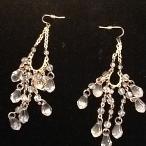 BOGO VINTAGE LIGHT BLUE CHANDELIER EARRINGS