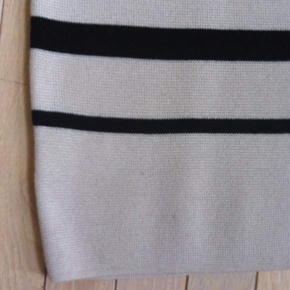 🎉HOST PICK 8/12!🎉 NWT Striped Knit Skirt - Picture 4 of 4