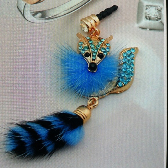 Pink or blue or 1 of each dust pin for cell phones - Picture 2 of 2