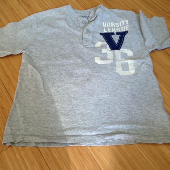 ❌SOLD❌Grey Tee