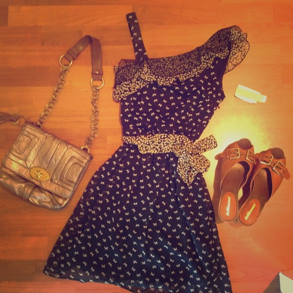 Jonathan Martin Dresses & Skirts - 💙Gorgeous NWT Jonathan Martin Dress🌼