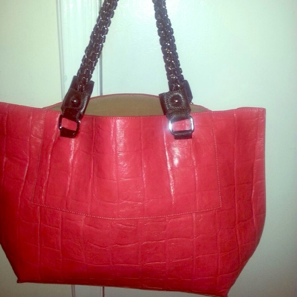 Salmon handbag