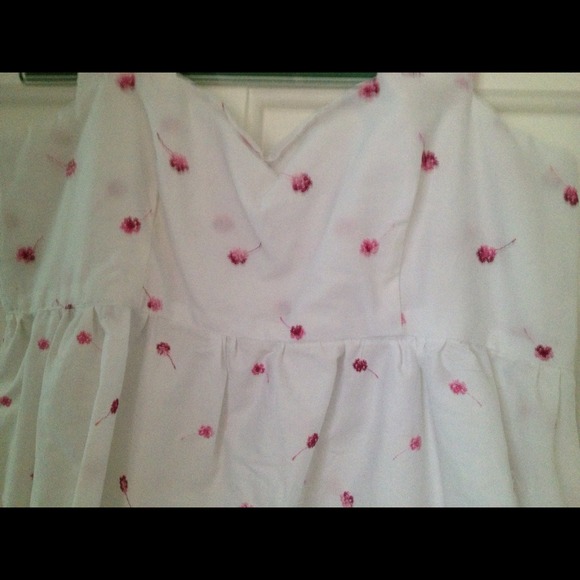 Handmade floral white dress - Picture 4 of 4