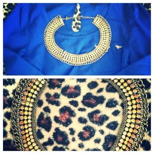 Gorgeous gold accent necklace