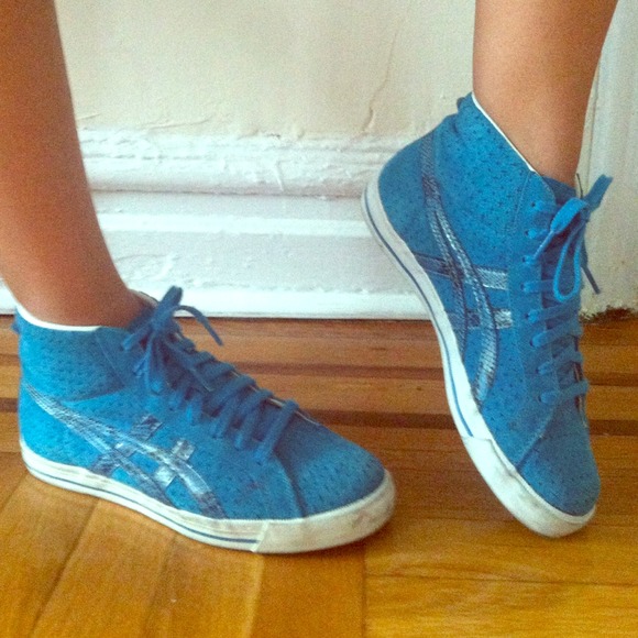 Turquoise Blue high top sneaker 💙 JUST REDUCED!