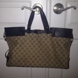 **REDUCED** Gucci Bag / Purse