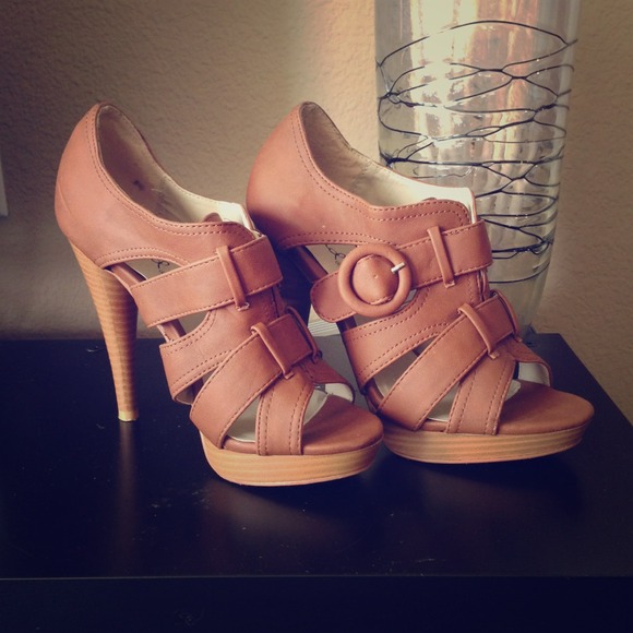 ❌Sold❌Brown gladiator heels