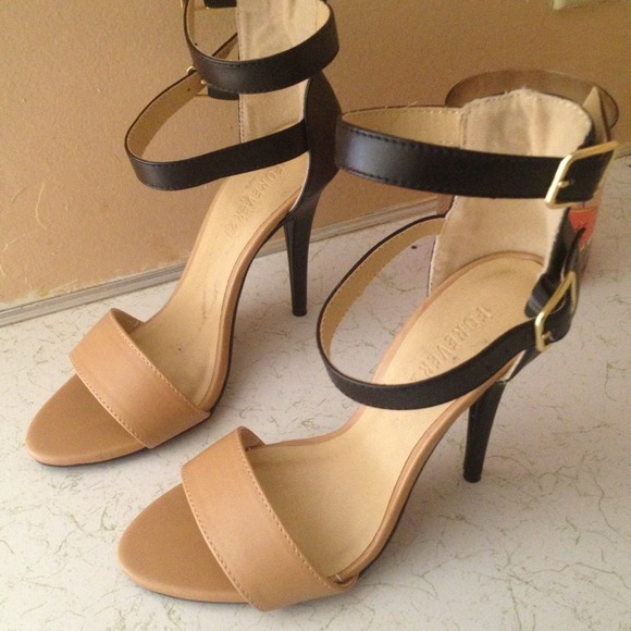 Nude and black hills ! Forever21