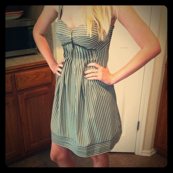 SOLD IN BUNDLE Jessica Simpson Seersucker Dress