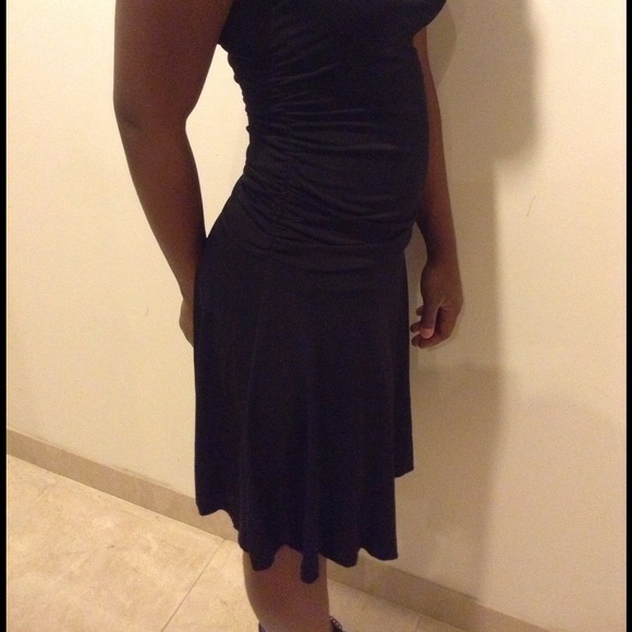 Simple yet sexy strapless dress***SOLD - Picture 4 of 4