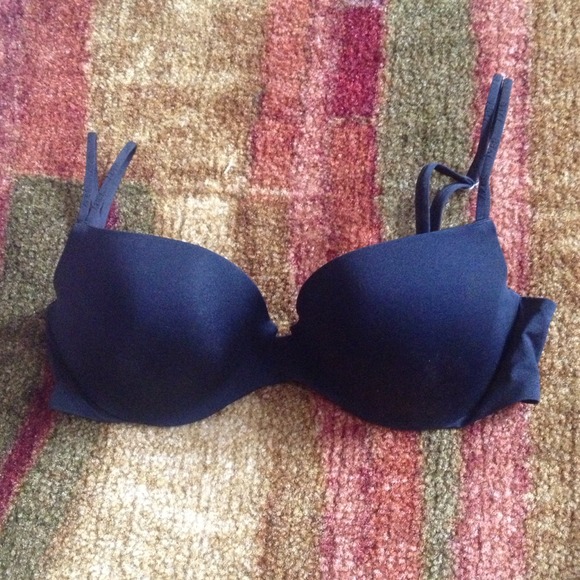 Victoria's Secret very sexy black bra