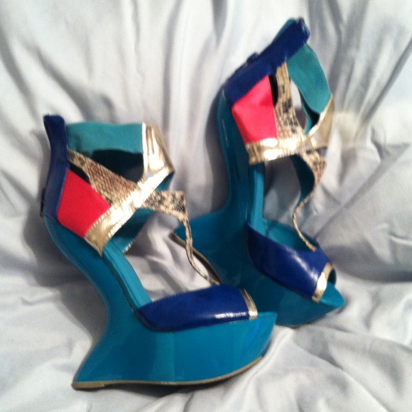 Priviliged Shoes - Multi-Colored Wedge